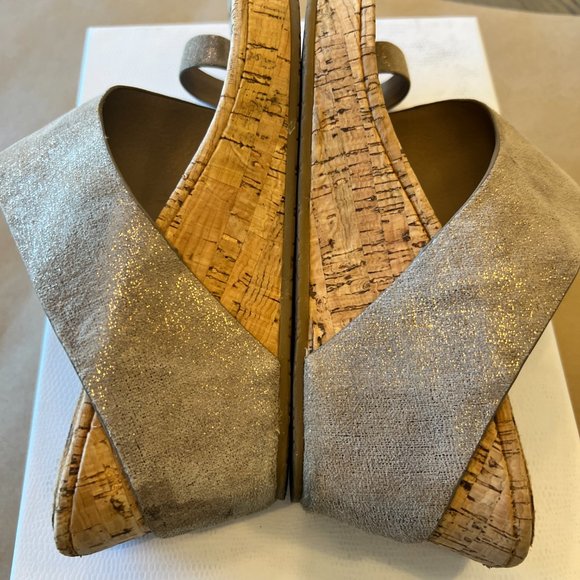 Donald J. Pliner Gyer Wedge Sandal Bronze Size 39 - Picture 3 of 5